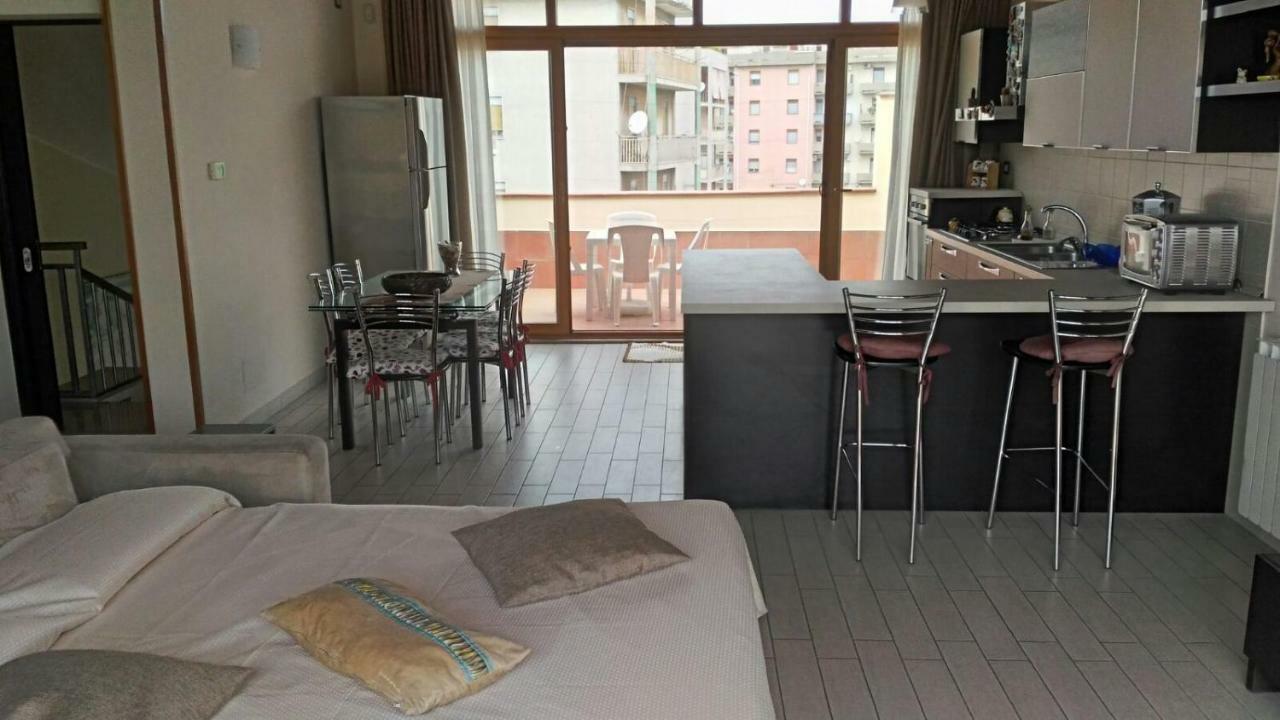 Apartament A Due Passi Da Tutto Katania Zewnętrze zdjęcie